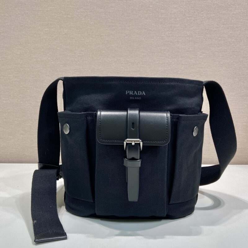 PRADA 新品挎包🎉1BE106🎉