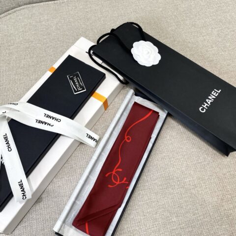 CHANEL 26s『手写体字母twilly』红色