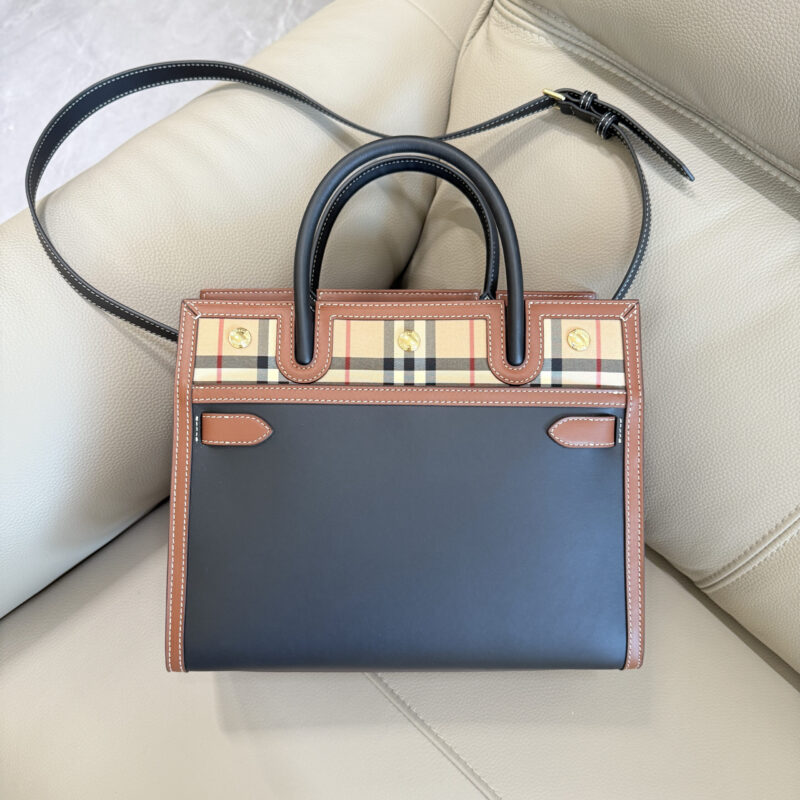 Burberry B家精巧的「Title - 泰尔勒手袋」 型号2661
