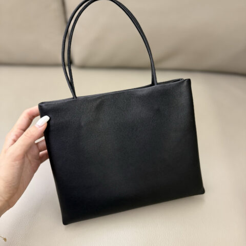 THE ROW Cecily Top Handle Bag  型号：TR1237 黑色