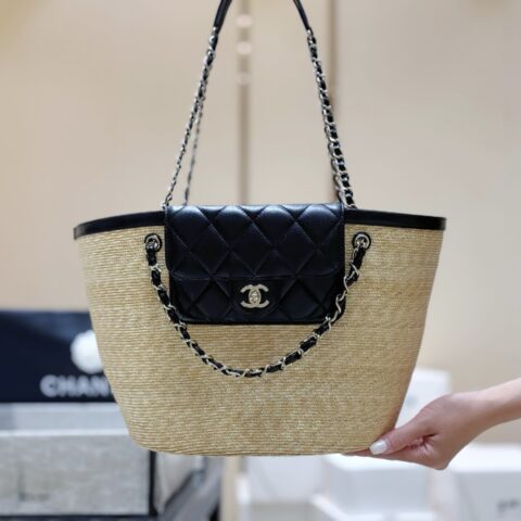 CHANEL 26C 手工编织菜篮子沙滩包👜 AS5952