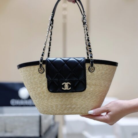 CHANEL 26C 手工编织菜篮子沙滩包👜 AS5951