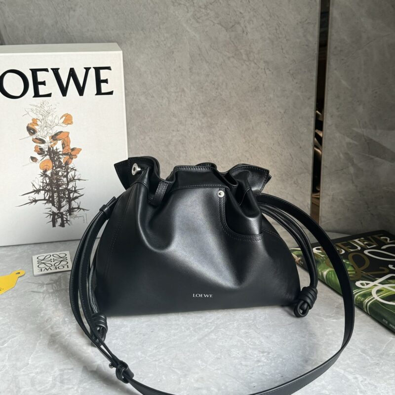LOEWE 新款Panta机车风flamenco福袋 0800 黑色