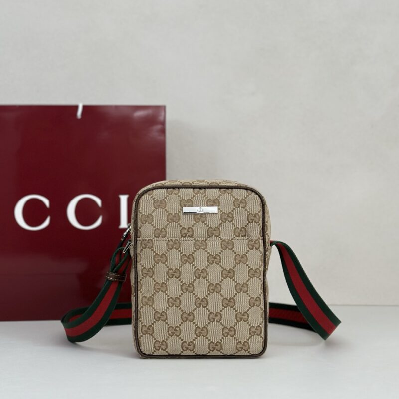 GUCCI 专柜品质，顶级原单货，实物实拍！款号A0022Z浅杏布