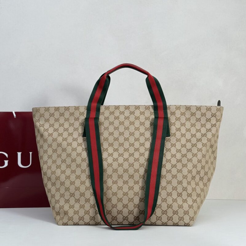 GUCCI 专柜品质，顶级原单货，实物实拍！款号875929浅杏布