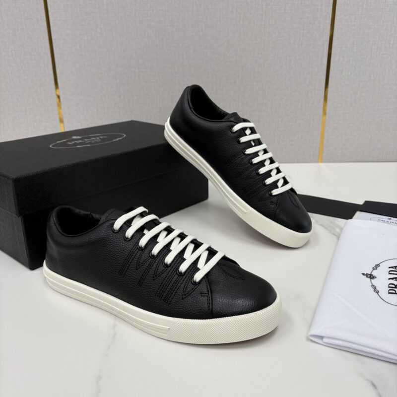 PRADA 最新单品运动鞋板鞋系列