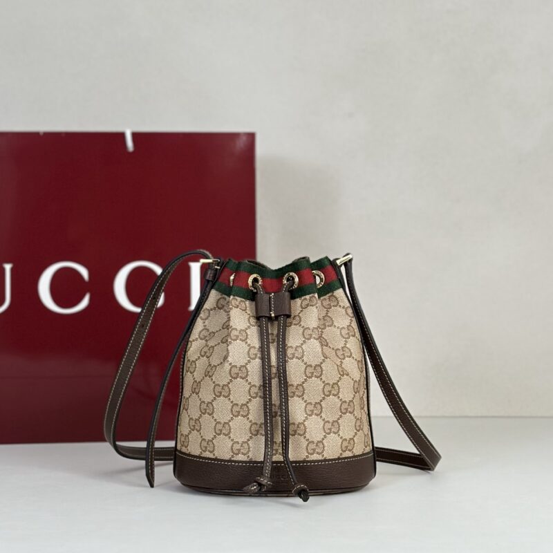 GUCCI 专柜品质，顶级原单货，实物实拍！款号876060杏水晶布