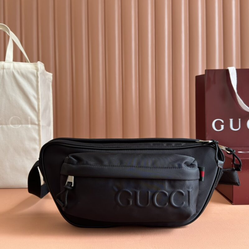 GUCCI GG斜挎包802096 FADWD 6249