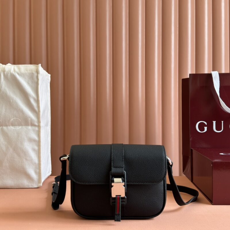 GUCCI 迷你GG斜挎包800313FADUS 9857