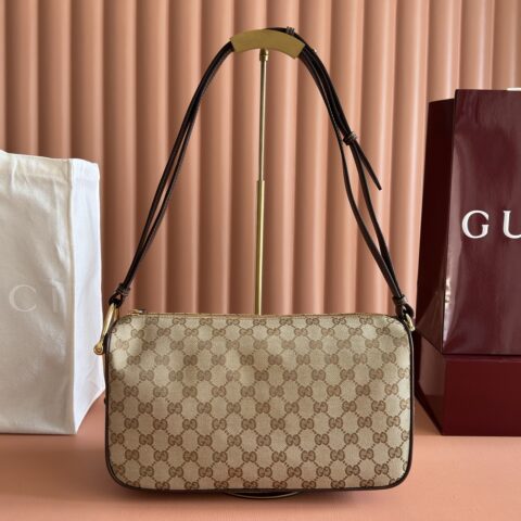 GUCCI 焕新呈现Gucci Half Horsebit系列 型号:860787 棕
