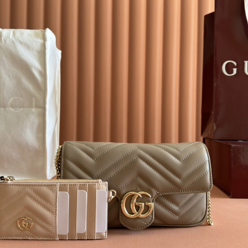GUCCI GG Marmont系列饰卡包迷你链条钱包 型号:751526