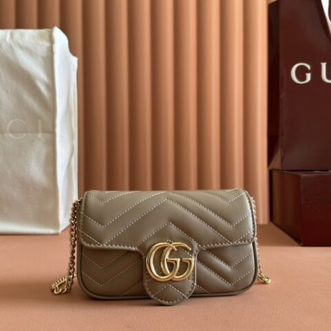 GUCCI GG Marmont系列超迷你手袋 型号:476433 米灰色全皮/原厂皮