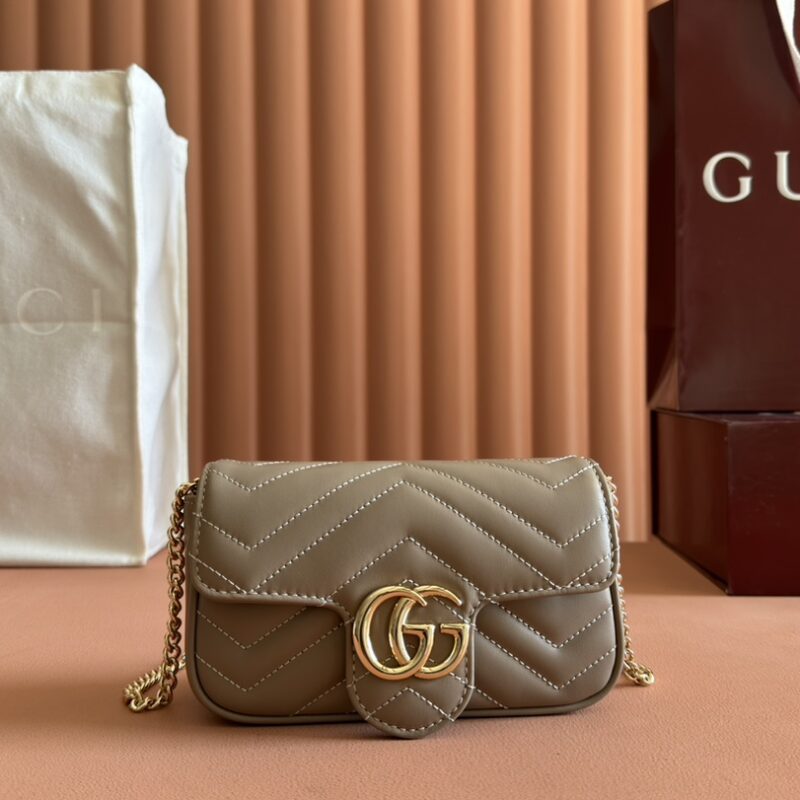 GUCCI GG Marmont系列超迷你手袋 型号:476433 米灰色全皮/原厂皮