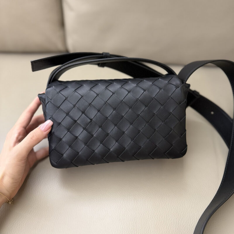 BV Intrecciato Mini Bag 型号:857931 黑色