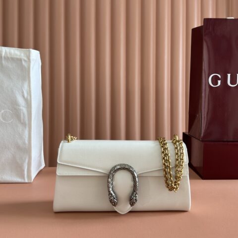 GUCCI Generation 系列深入探索品牌的典藏元素 型号:874735 白色