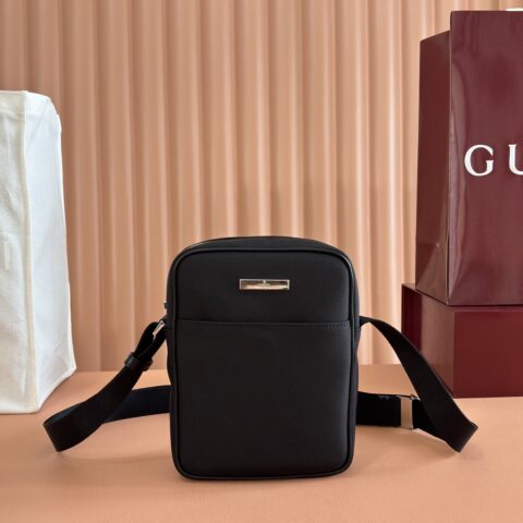 GUCCI  Primavera系列 型号：A0022Z 黑布
