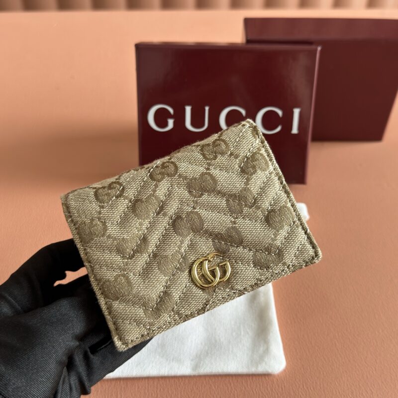 GUCCI Generation系列深入探索品牌的典藏元素和视觉密码 型号:466492 杏布/棕色