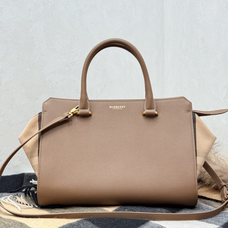 Burberry B家手提包斜挎包 型号4731 棕色