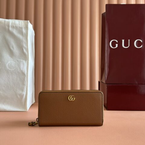 GUCCI GG Marmont系列 型号:739499 棕色/原厂皮