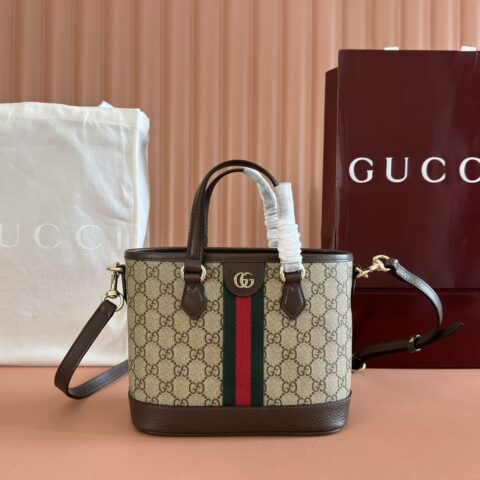 GUCCI G家的标志性手袋 型号：836848棕胶