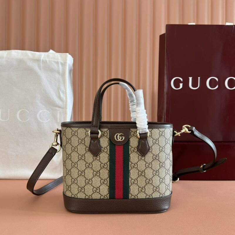 GUCCI G家的标志性手袋 型号：836848棕胶