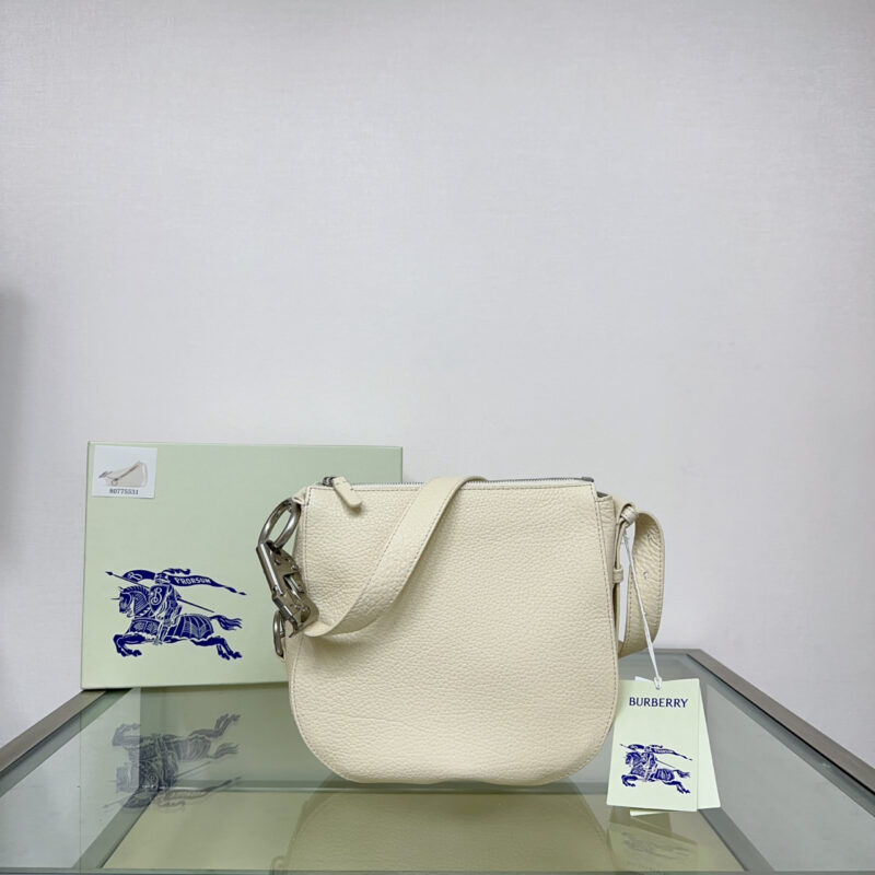 Burberry B家最新骑士战🐎包 型号5531 米白色