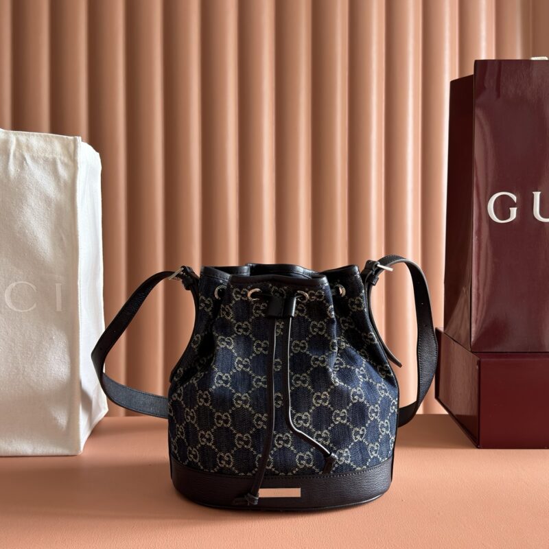 GUCCI Generation 系列深入探索品牌的典藏元素 型号:875237 蓝色牛仔