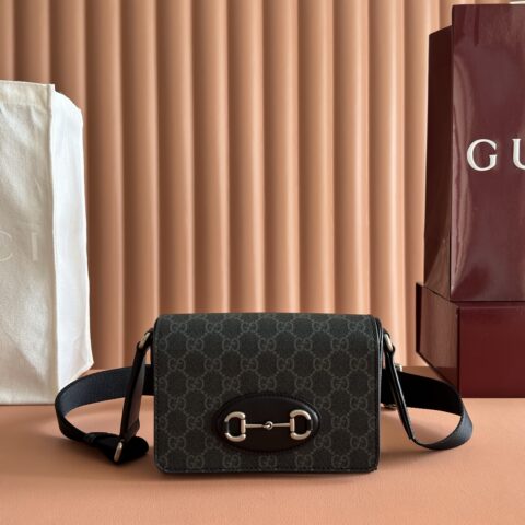 GUCCI Horsebit 1955系列 型号:855566克/pvc