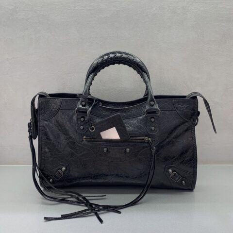Baleciagna 𝗟𝗘 𝗖𝗜𝗧𝗬 款号:084021 【中号黑色古铜扣】