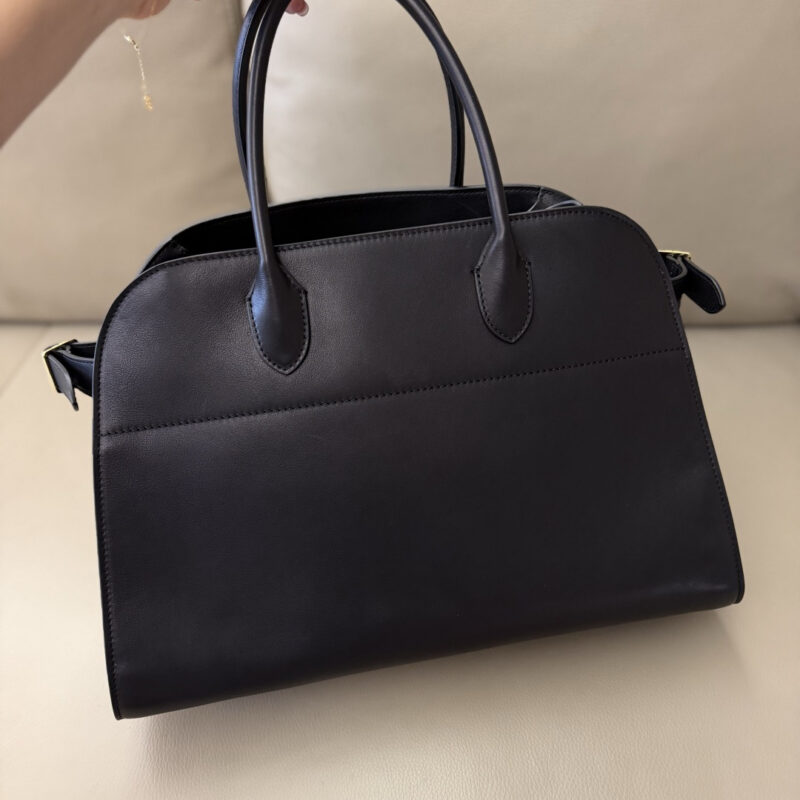THE ROW Margaux15 马鞍皮 型号:TR1217 黑色/金扣