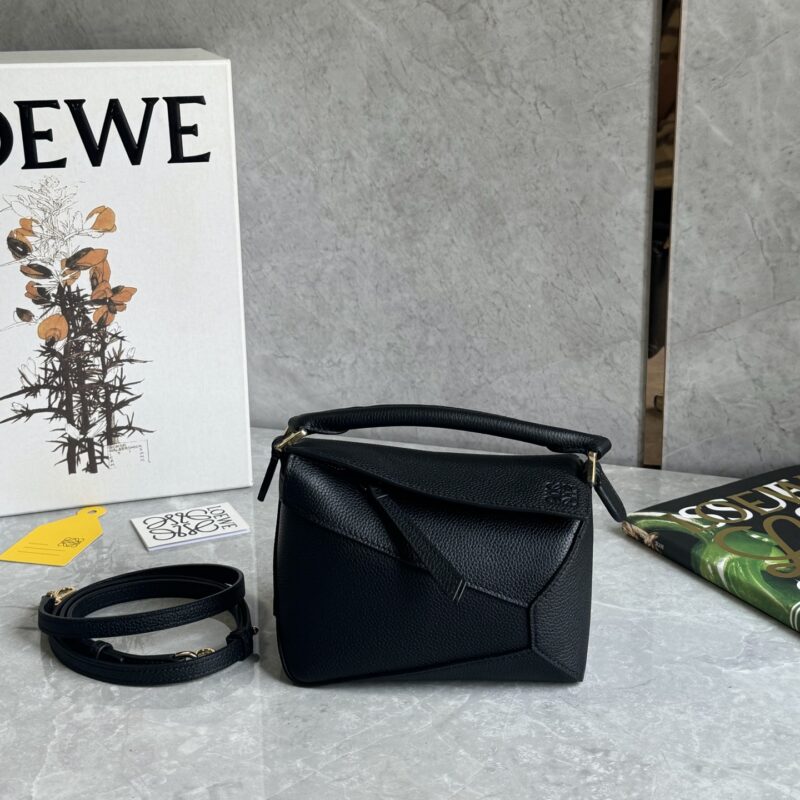 LOEWE puzzle 0680 黑色