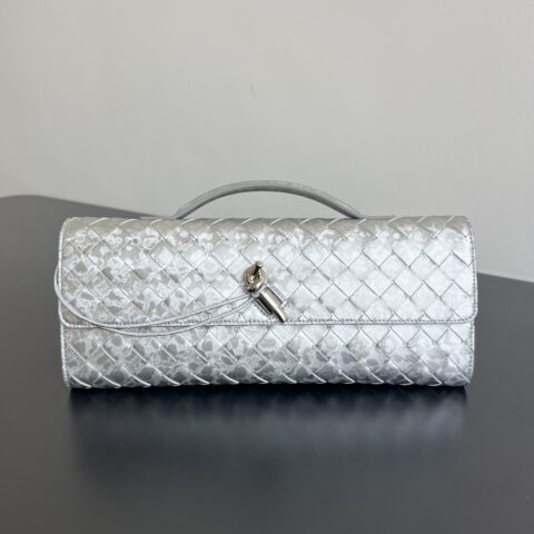 BV 长款手拿包 Clutch 741511 银色