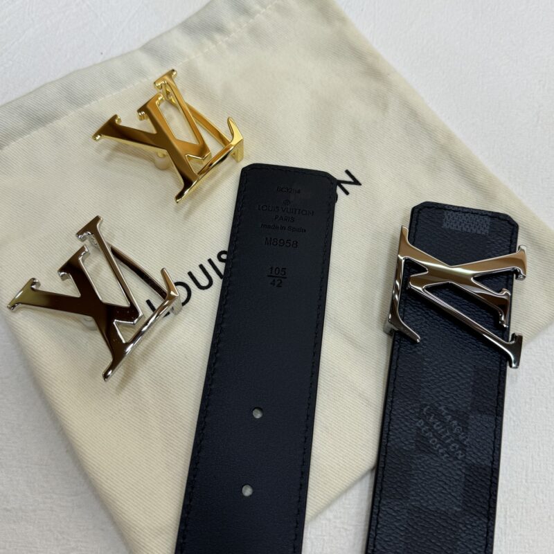 LV M8958双面腰带 精致厚金字母挂扣