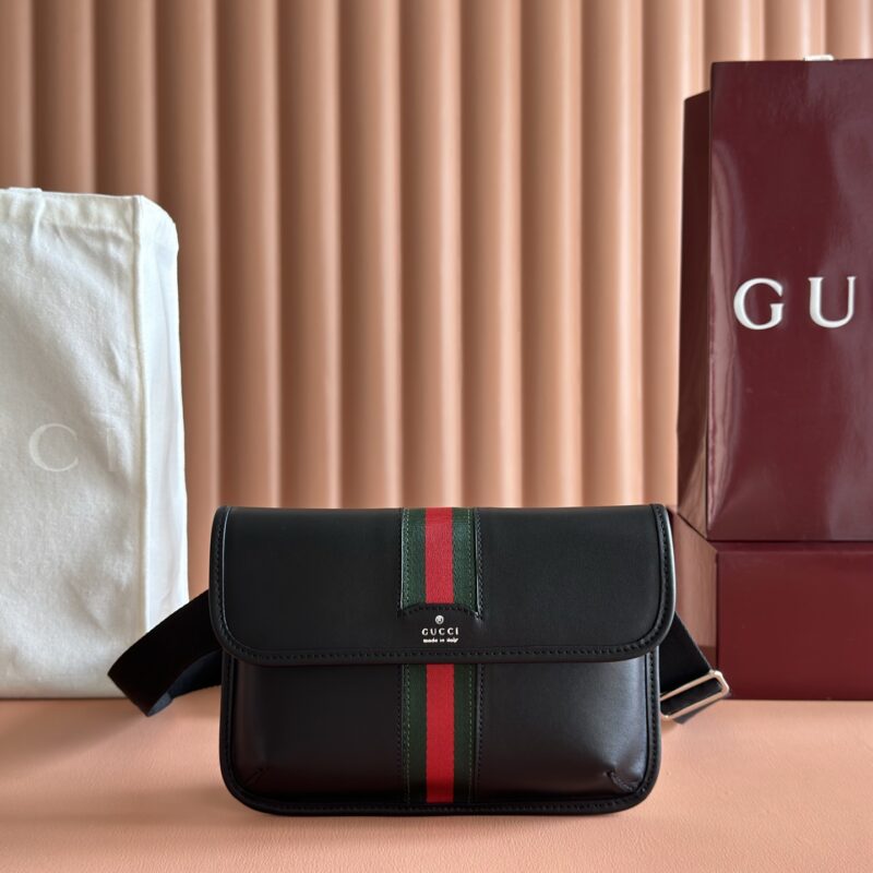 GUCCI Web Trademark系列 型号:867032 黑色全皮