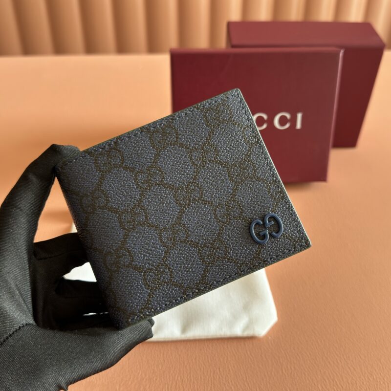 GUCCI 双折钱包以柔软GG Supreme 型号:768243