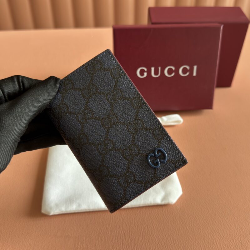 GUCCI 卡片夹以柔软GG Supreme 型号:768249