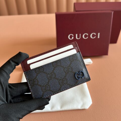 GUCCI 卡片夹以柔软GG Supreme 型号：768248