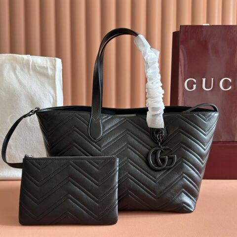 GUCCI GG Marmont系列 型号:855279 黑色/柔软皮