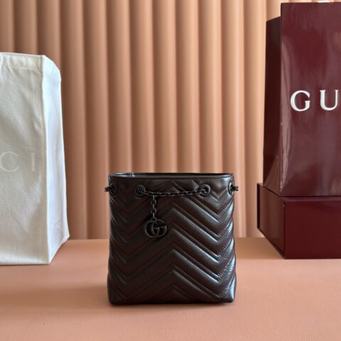 GUCCI GG Marmont系列 型号:856404 棕色/软皮
