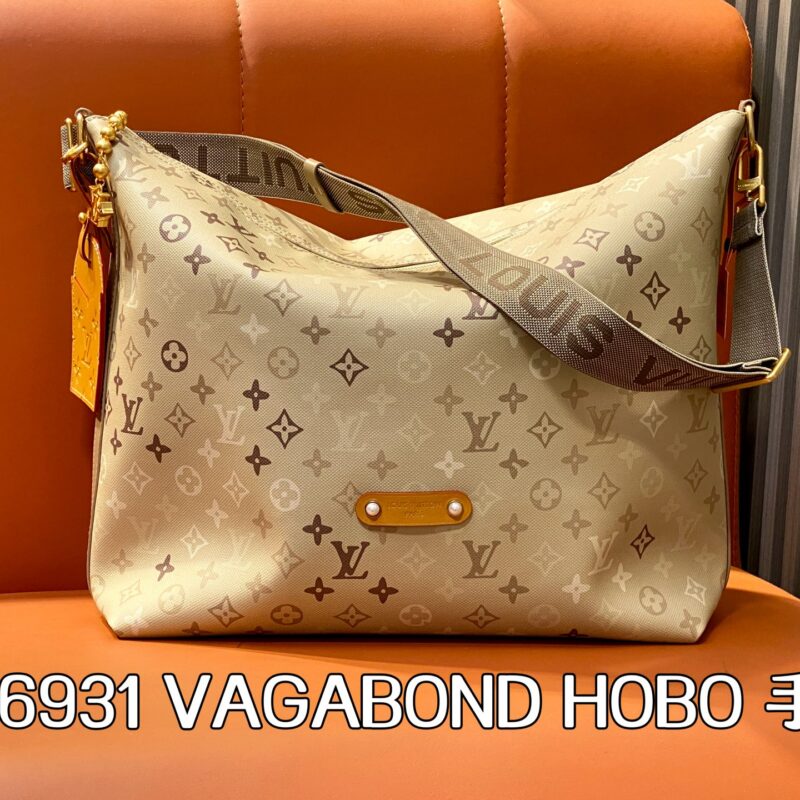 【原单精品】M26931杏灰色 丝印男包斜挎包 VAGABOND HOBO 手袋
