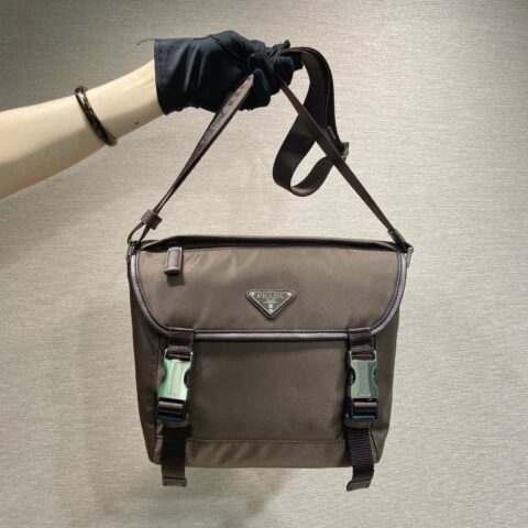 PRADA 新款邮差包🎉🎉2VD066A新色