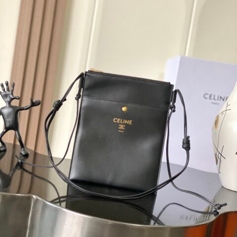 CELINE  SHARP POUCH手袋👜款号：100812