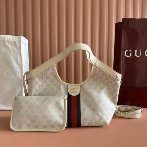 GUCCI Giglio系列 型号:860845 白色
