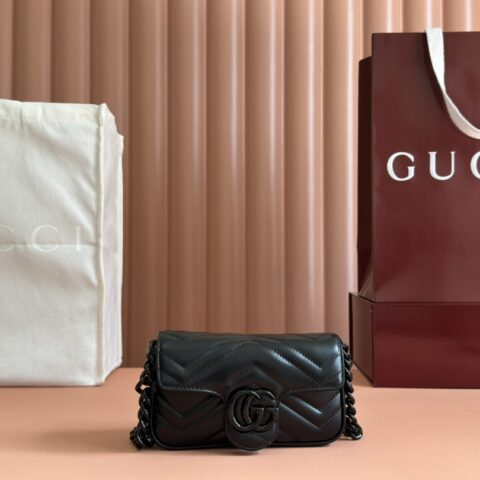 GUCCI Marmont链条马卡龙系列黑色迷你手袋 型号:699757 克色/克五金全皮