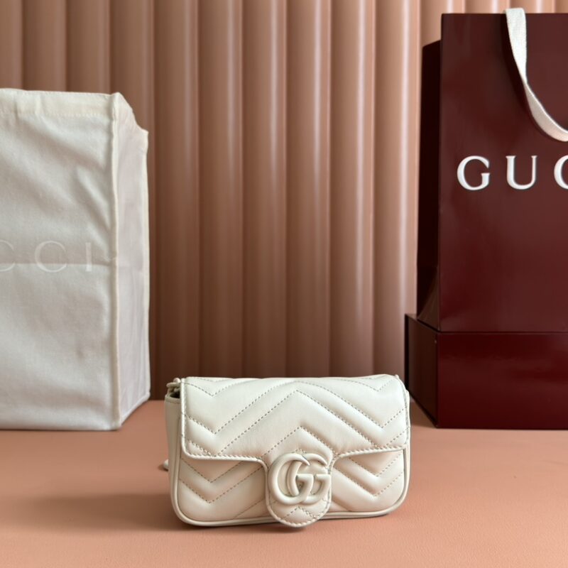 GUCCI Marmont链条马卡龙系列黑色迷你手袋 型号:699757白色/白五金全皮