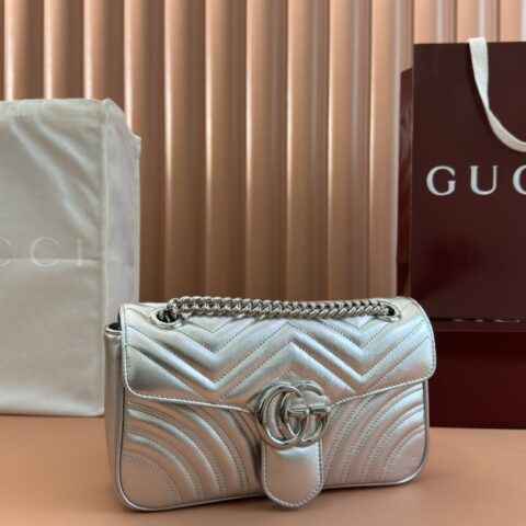 GUCCI GG Marmont系列 型号:443497 银色