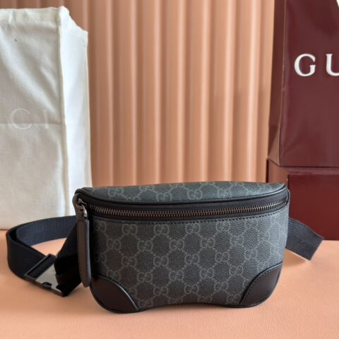 GUCCI GG Emblem男士旅行系列 型号:821165