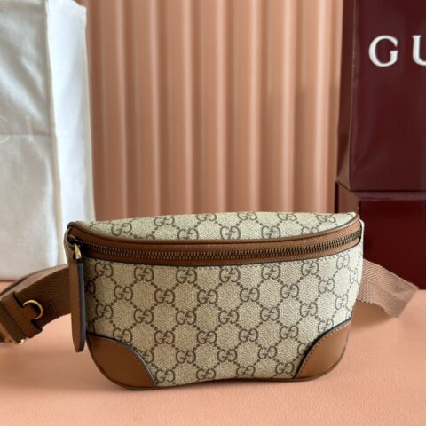 GUCCI GG Emblem男士旅行系列 型号：821165