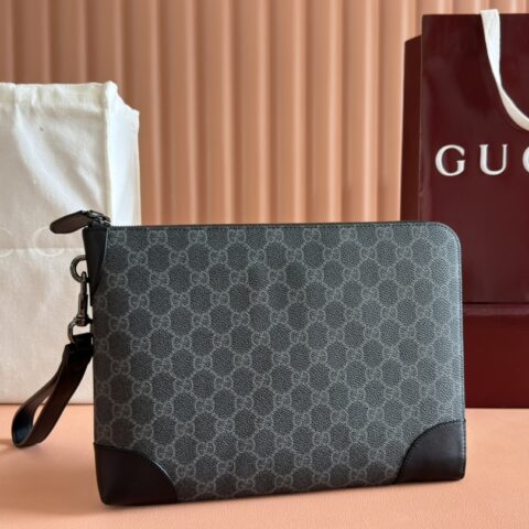 GUCCI GG Emblem男士旅行系列 821156
