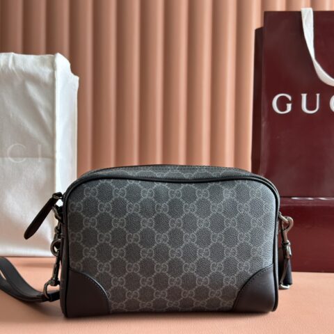 GUCCI GG Emblem男士旅行系列 型号：821155PVC黑/原厂